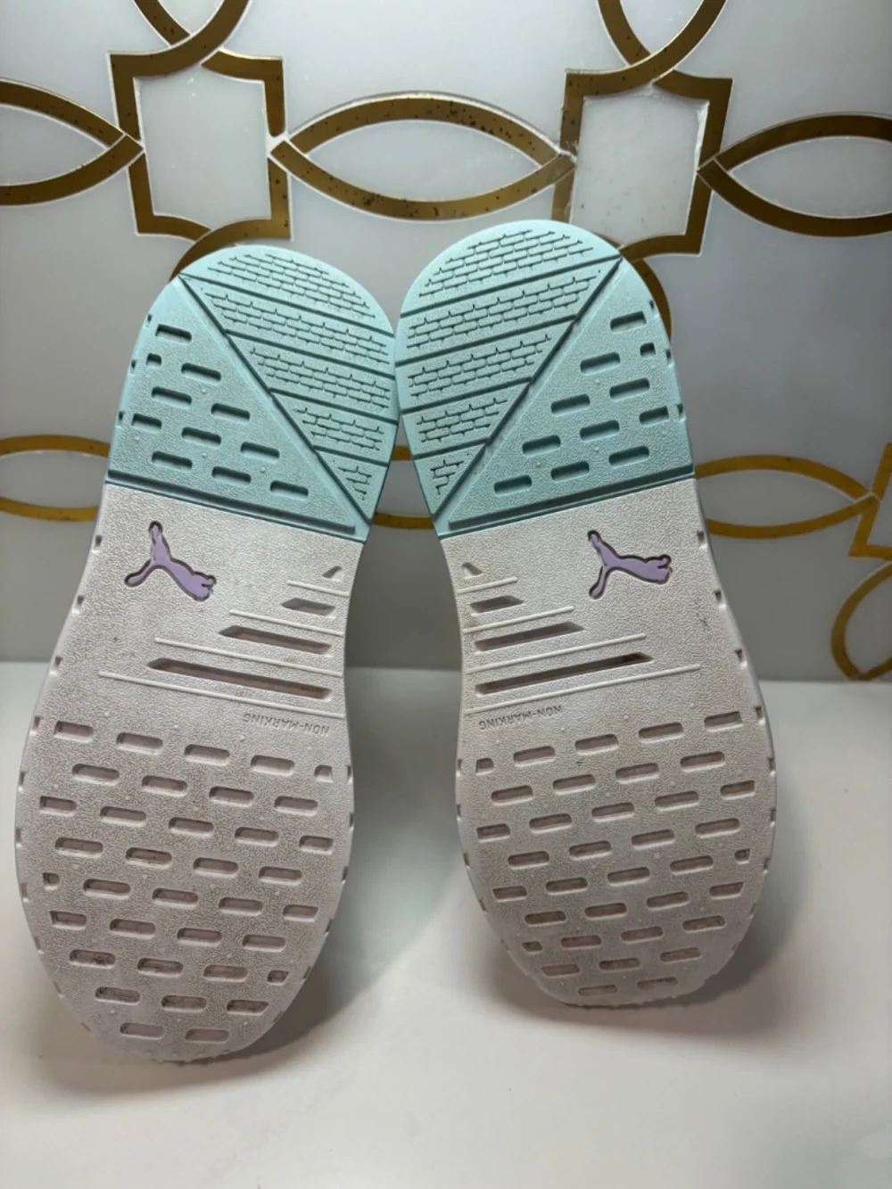 Puma Anzarun Running Shoes Women's 8.5 White Glow Light Lavender 374255-22
